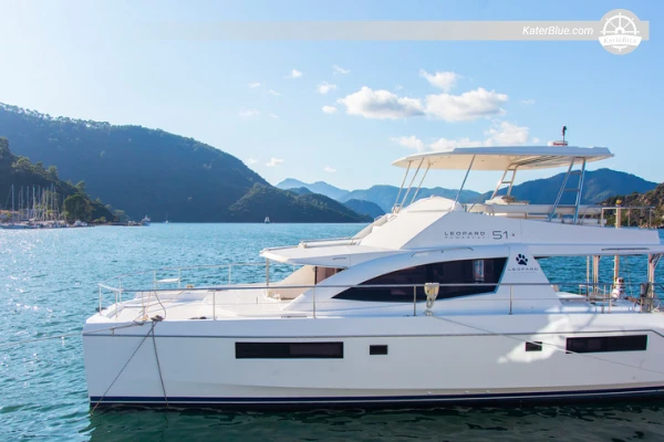 Skippered catamaran sunset charter Santa-Marta Colombia