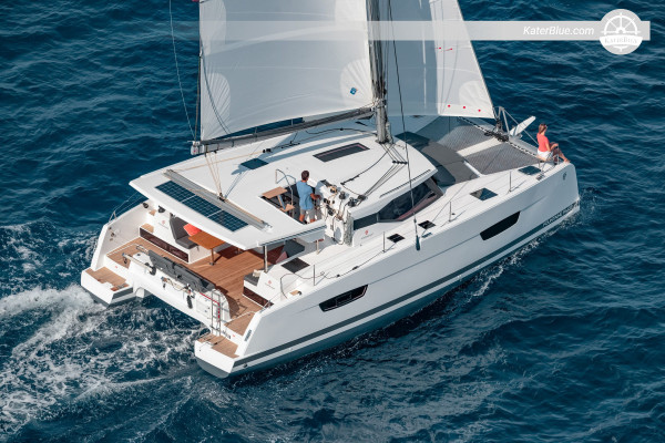 Luxury catamaran day charter offer Cartagena Colombia