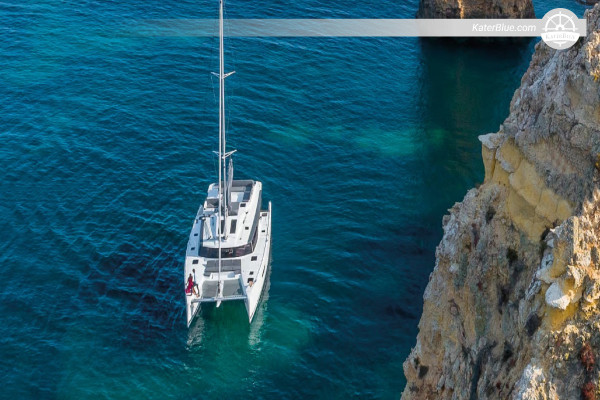 Aluguel de embarcações com tripulação Fountaine Pajot na Flórida, Estados Unidos