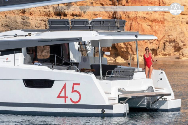 Aluguel de catamarã com skipper para uso diário na Flórida, Estados Unidos.