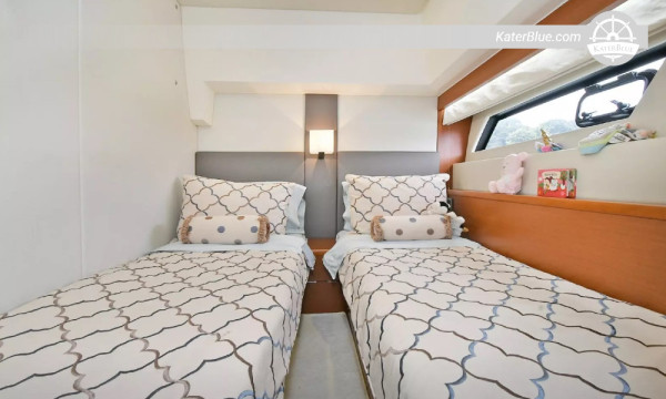 Prestige vessel luxury charter Florida United-States