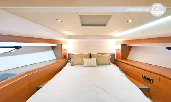 Prestige vessel luxury charter Florida United-States