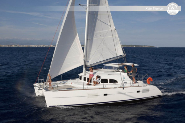 Lagoon catamaran bareboat day charter offer La-Paz Mexico