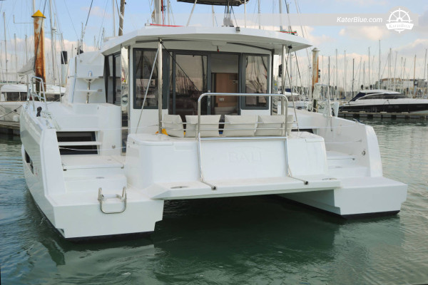 Bali 4.1 catamaran weekly bareboat charter La-Paz Mexico