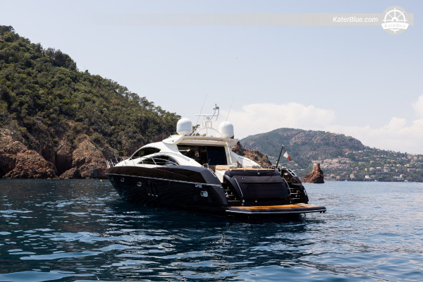 Luxury yacht crewed day sail Sainte-Marguerite Cannes France