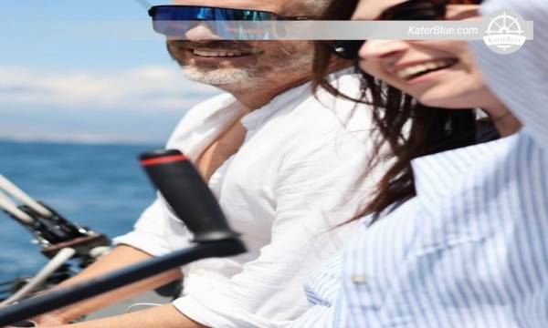 31ft yacht half-day sailin vacation Cannes France