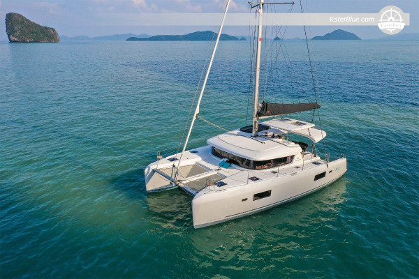 Lagoon 42 crewed overnight charter offer Marmaris Turkey