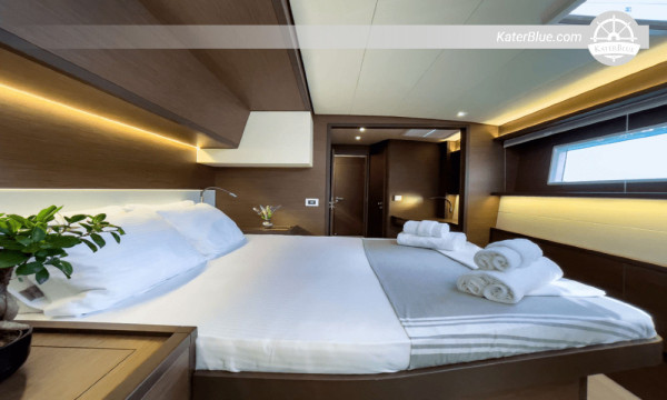 Explorez l'ancienne Délos lors d'une croisière hebdomadaire avec skipper à Mykonos, en Grèce.