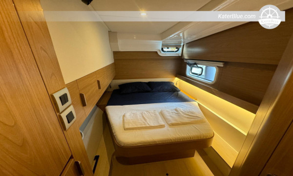 40ft catamaran skippered sailing holiday Gocek Turkey