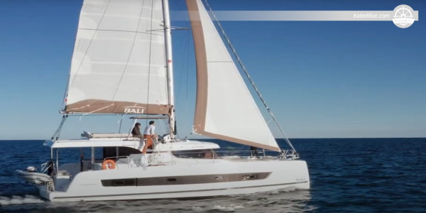 استكشف La Pelosa Bali Catspace Weekly Charter Golfo Aranci، إيطاليا