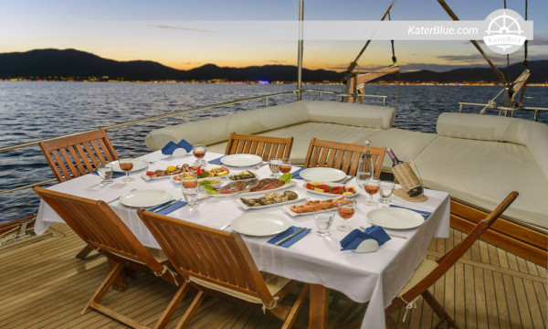 4-cabins wooden gulet overnight charter Gocek Turkey