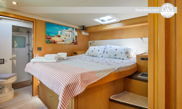 Fully equipped vessel bareboat cruise Marmaris Turkey