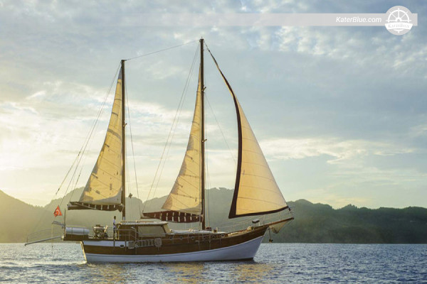 Crew service gulet weekly sailing voyage Bodrum Turkey