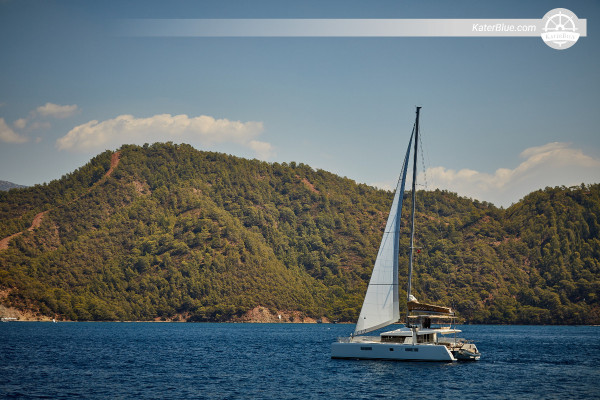 Ideal vessel weekly bareboat cruise Selimiye-Marmaris Turkey