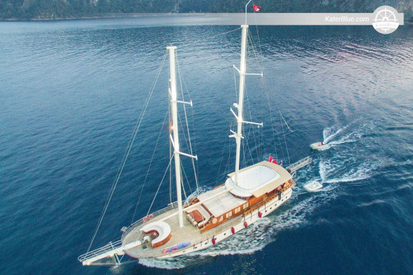 Crewed gulet overnight sail Yaliciftlik-Bay Bodrum Turkey