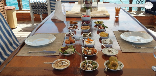 9-Hours Snorkeling and Swimming water adventure on Gulet day tour in Girne, North Cyprus