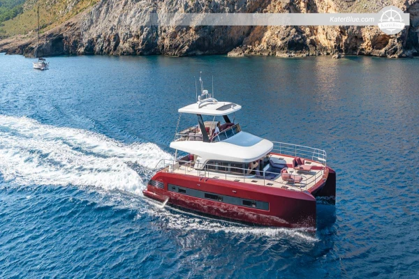 High-end catamaran weekly 8 pax cruise Sukosan Croatia