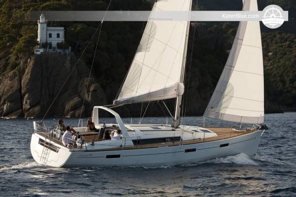Pronájem plachetnice Oceanis 45 (4 kajuty) týdně na Lefkadě v Řecku