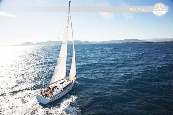 Týdenní pronájem 9místné lodi Bavaria Cruiser 46 Lefkada, Řecko