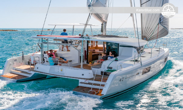 Deluxe 12m catamaran bareboat excursion La Spezia Italy