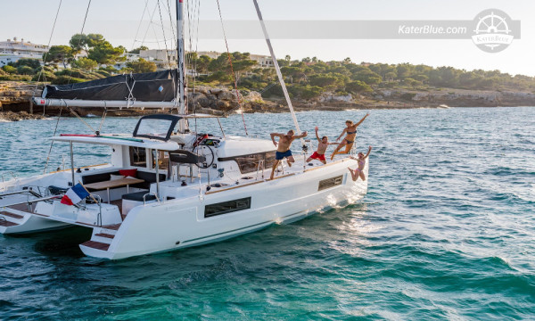 Lagoon catamaran weekly bareboat cruise La Spezia Italy