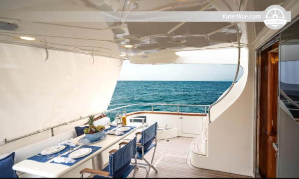Weekly Azimut 74 Luxury Yacht Charter Antibes, France