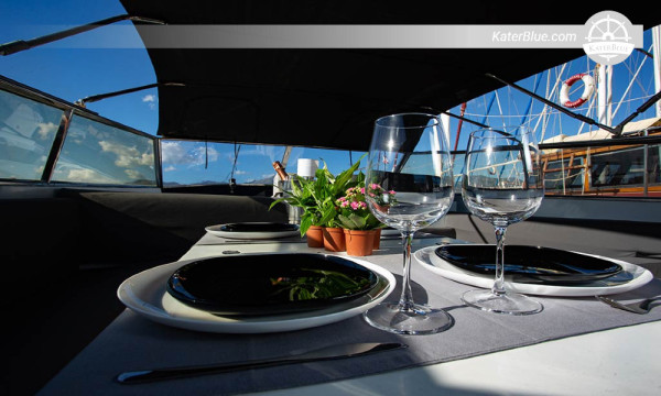All inclusive luxury yacht overnight charter Milazzo Italy