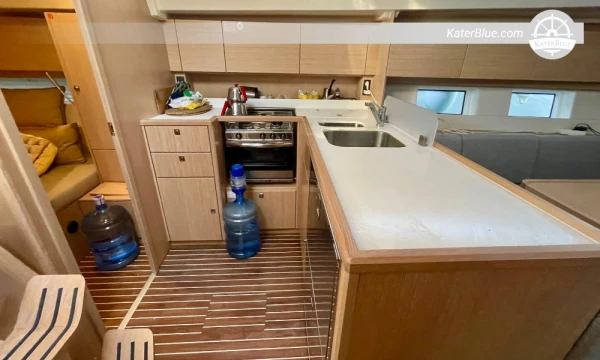 Najam jahte Bavaria 12m s 3 kabine bez posade, Vonista, Grčka