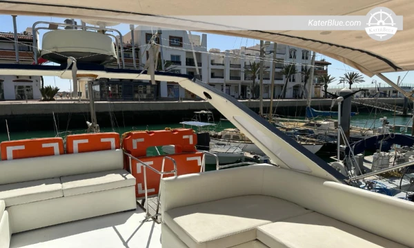 Celodenní pronájem motorové jachty pro 10 osob, Agadir, Maroko
