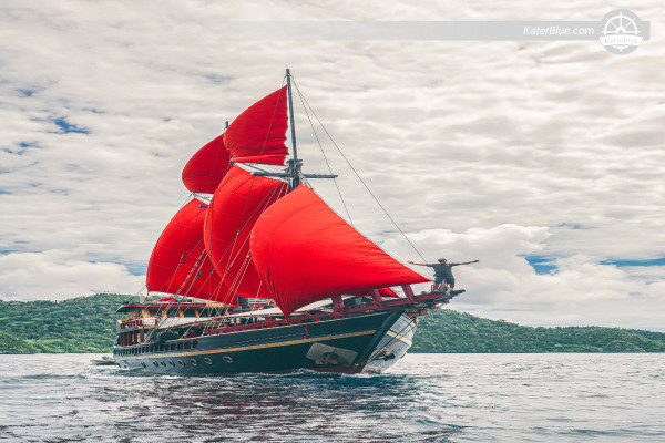 Langer Segelausflug rund um die Raja Ampat-Inseln – Sorong, Indonesien
