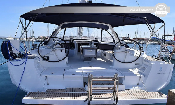 Sailing yacht weekly sailing west coast Sardinia, Italy