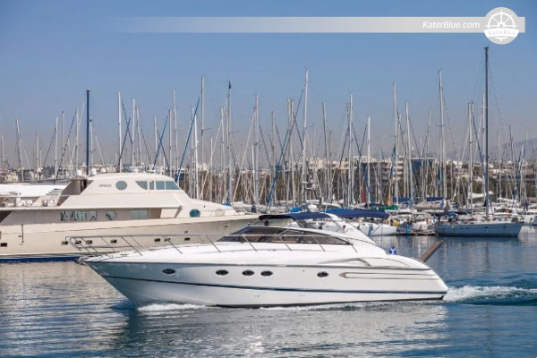 10 personer 2 kahytter Princess V50 motoryacht dagcharter Porto Cheli, Grækenland