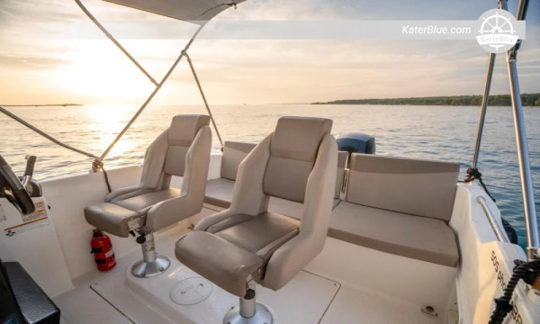 Motor Boat Quicksilver 1-Cabin, 6 Pax Day Charter, Zadar, Croatia