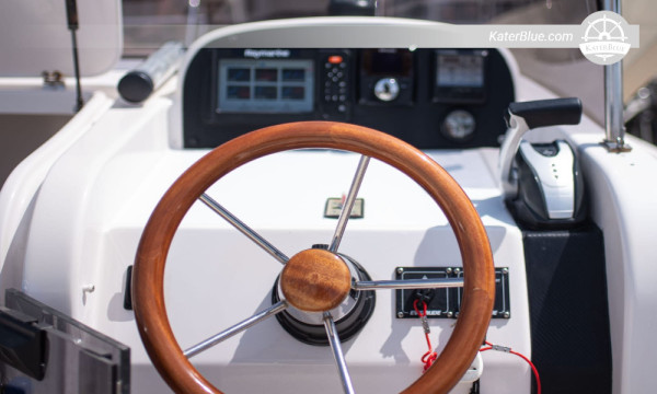 Motor Boat Focus-21 Sundeck Skippered Day Charter, Zadar. Croatia