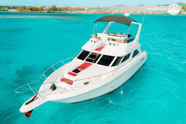 Discover the stunning Malmok beach 4 hours yacht charter Varadero, Aruba