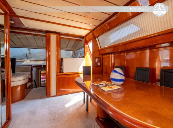Vendita di yacht a motore di lusso Ferretti 80 con 4 cabine a Bodrum, Turchia.
