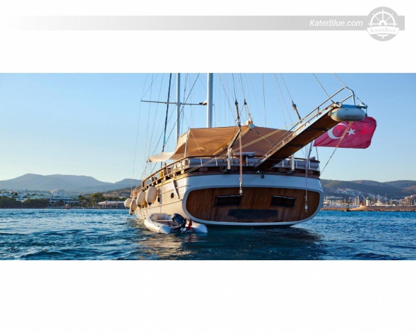 Vendita di un caicco classico di 32 metri con 8 cabine e 16 posti a Bodrum, Turchia.
