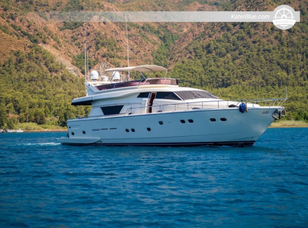 Vendita di yacht a motore di lusso Ferretti 80 con 4 cabine a Bodrum, Turchia.