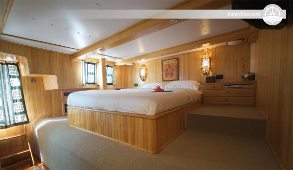 Overnight Charter 6 Cabin Luxury Catamaran Phuket, Thailand