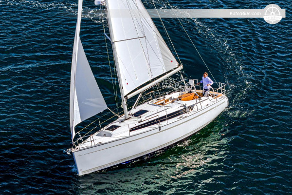 Εβδομαδιαία Ανακάλυψη με σκάφος Bareboat στα Δαλματικά Νησιά - Bavaria 34 Yacht Charter