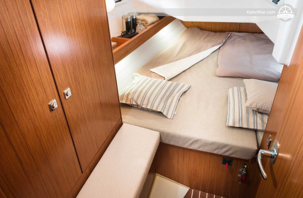 Εβδομαδιαία Ανακάλυψη με σκάφος Bareboat στα Δαλματικά Νησιά - Bavaria 34 Yacht Charter