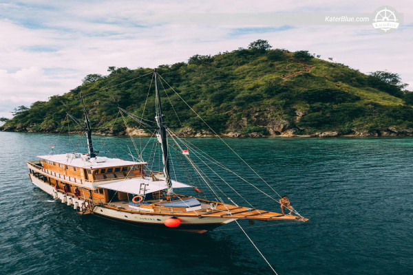 11 nachten, 12 dagen zeiltocht met schipper - van Kaimana naar Raja Ampat