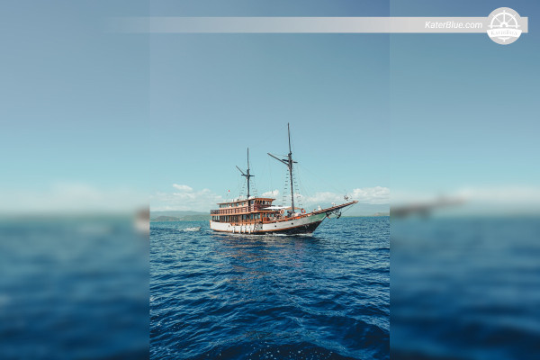 Wekelijkse zeiltocht met schipper van Tulehu naar de Banda-eilanden