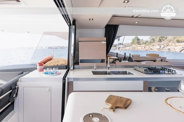 Bareboat Yacht Charter from D-Marin Dalmacija: Dalmatian Island Discovery
