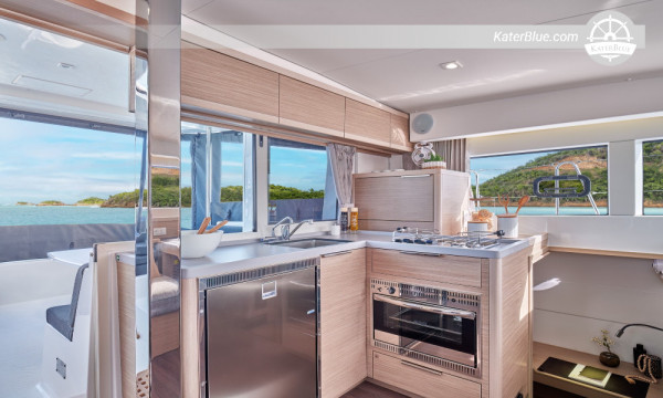 10-dagars Martinique, Dominica och Guadeloupe yachtcharter, Lagoon 40