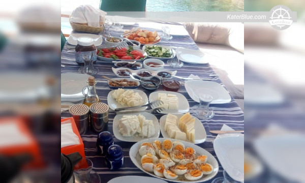 7denní pronájem guletu s kapitánem, Antalya-Kekova-Antalya, luxusní plavba se soukromým kuchařem, vodní sporty a kulturní poznávání