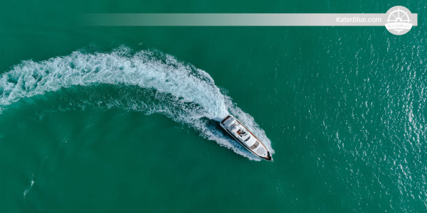 Charter completo de iate da Riviera Albanesa Azimut 68 de Saranda a Dhermi, Himarë, Vlorë, Borsh e Ksamil
