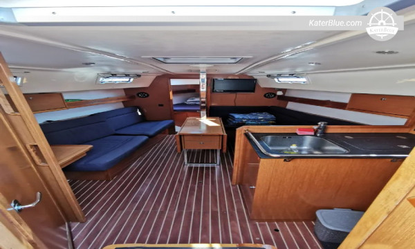 Weekly Skippered Sailing Charter from ACI Marina Trogir - Central Dalmatian Highlights