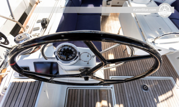 Vendita Sun Odyssey 479, yacht a vela per 10 persone, in vendita nel 2018 in Sardegna, Italia.
