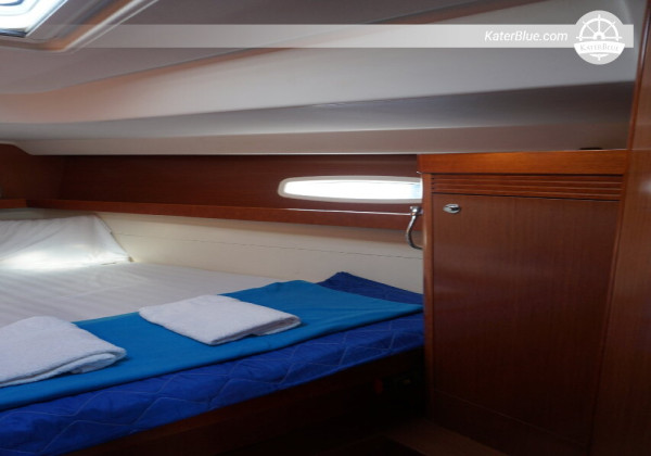 Sale 2012 Oceanis 50 Family 10-Pax, 5 Cabins Sailing Yacht Alimos, Greece